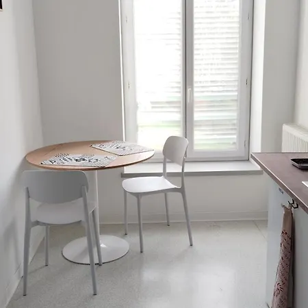 Ou Sdb Avec Exterieur Centre-ville Apartment