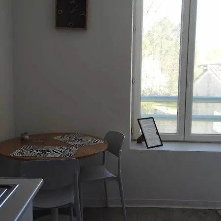 Appartement Ou Sdb Avec Exterieur Centre-ville *