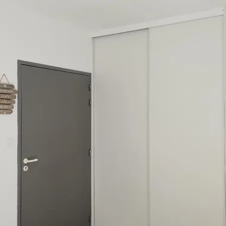 Ou Sdb Avec Extérieur Centre-ville *