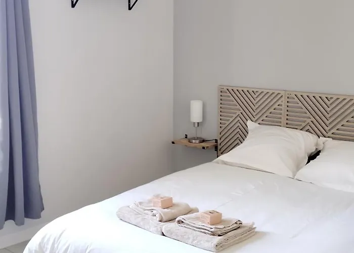 Appartement Ou Sdb Avec Exterieur Centre-ville