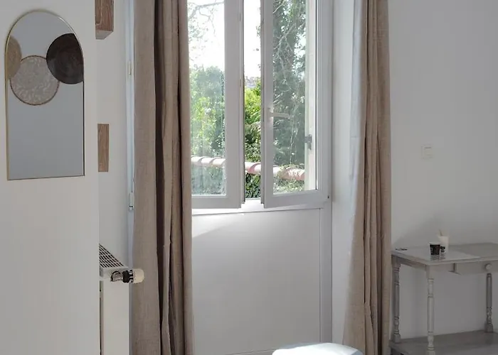 Appartement Ou Sdb Avec Exterieur Centre-ville